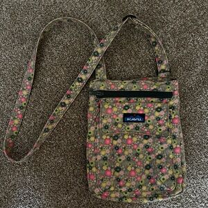 Kavu Crossbody Purse